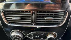 Renault Clio 0.9 TCE 90 Signature Nav 5dr Petrol Hatchback